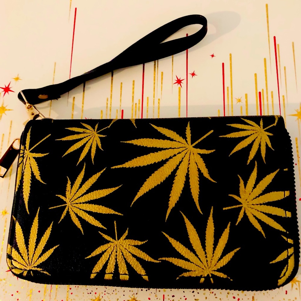 Gold Leaf Wristlet, 7”, NWT